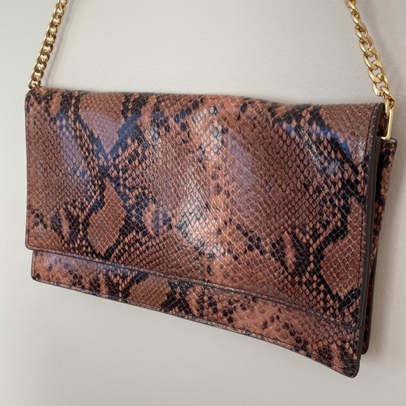 𝅺ANN Taylor l Clutch - Picture 1 of 7